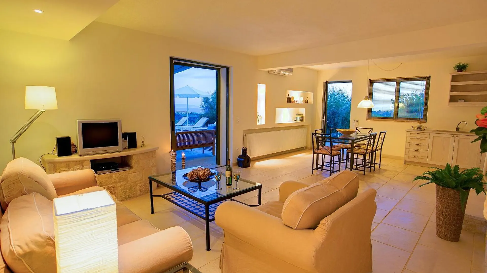 Villa Asterias Ideales Resort Mousata